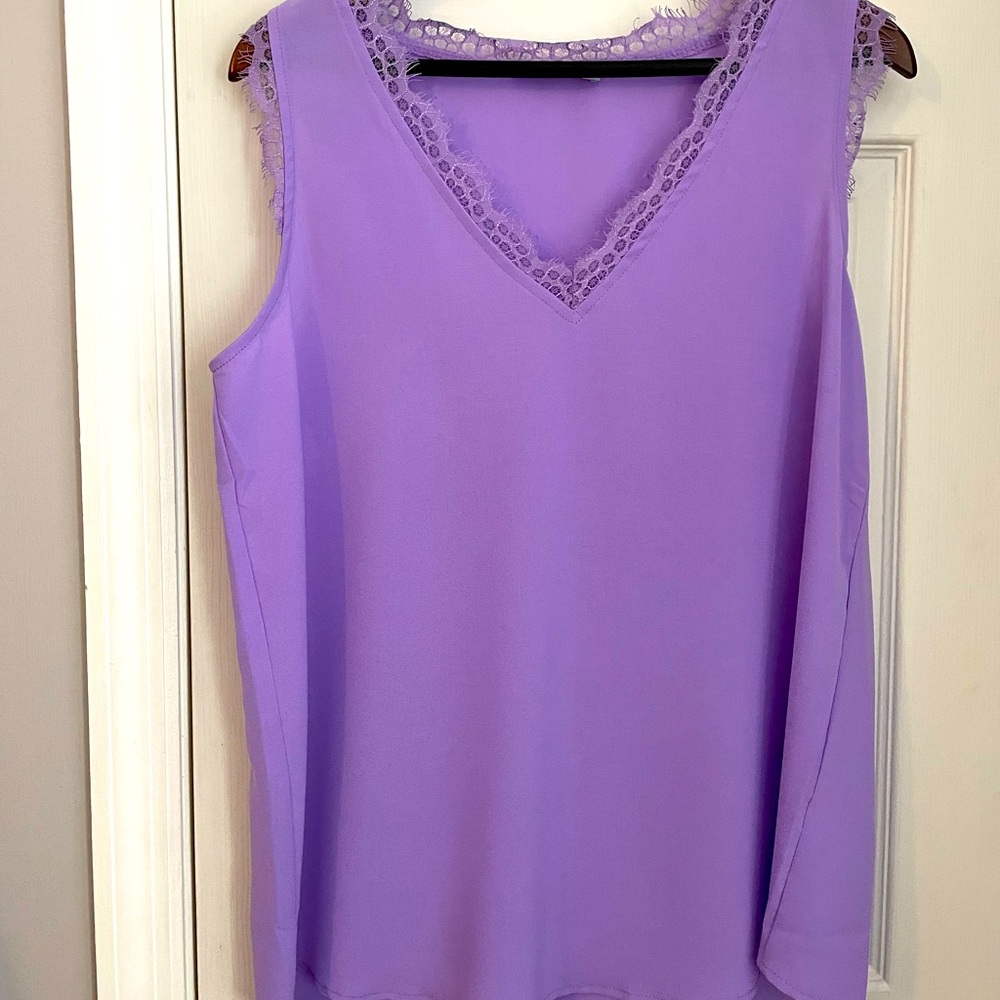 Purple women’s tank size L- like new!